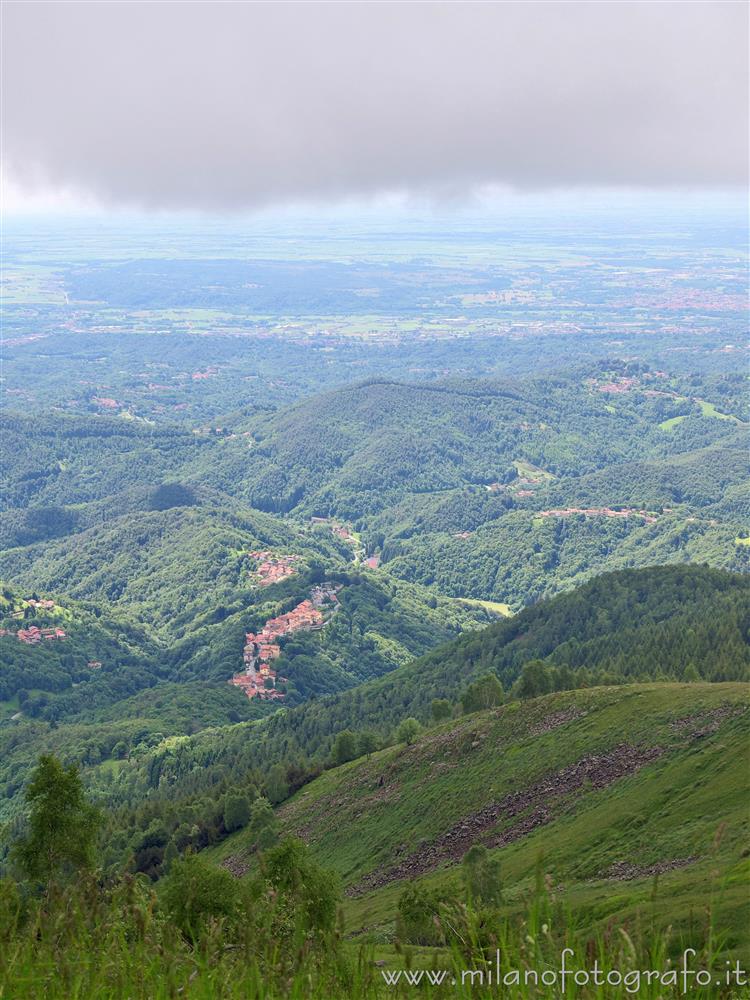 Valdilana - Campiglia Cervo (Biella, Italy) - Zegna Panoramic Road - Sight from Bielmente in direction of Camandona